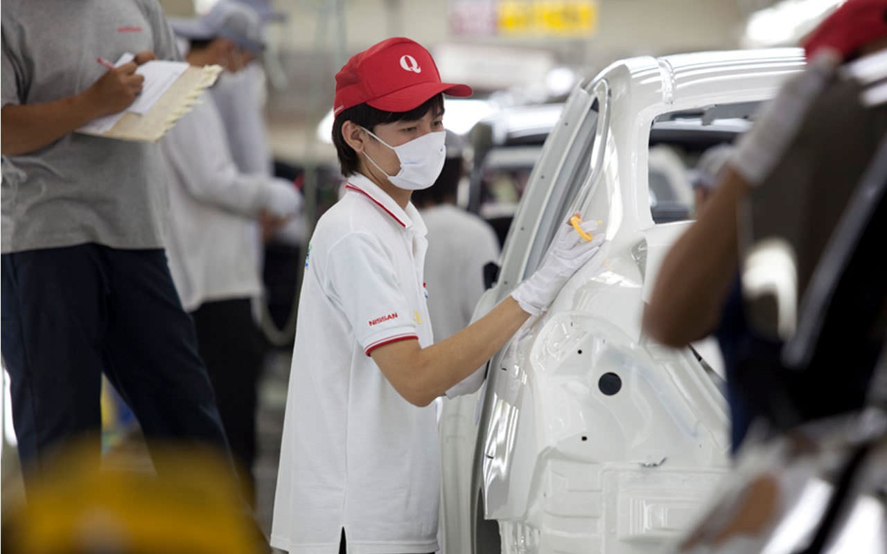 Nhiều tập đo&agrave;n lớn cắt giảm lao động