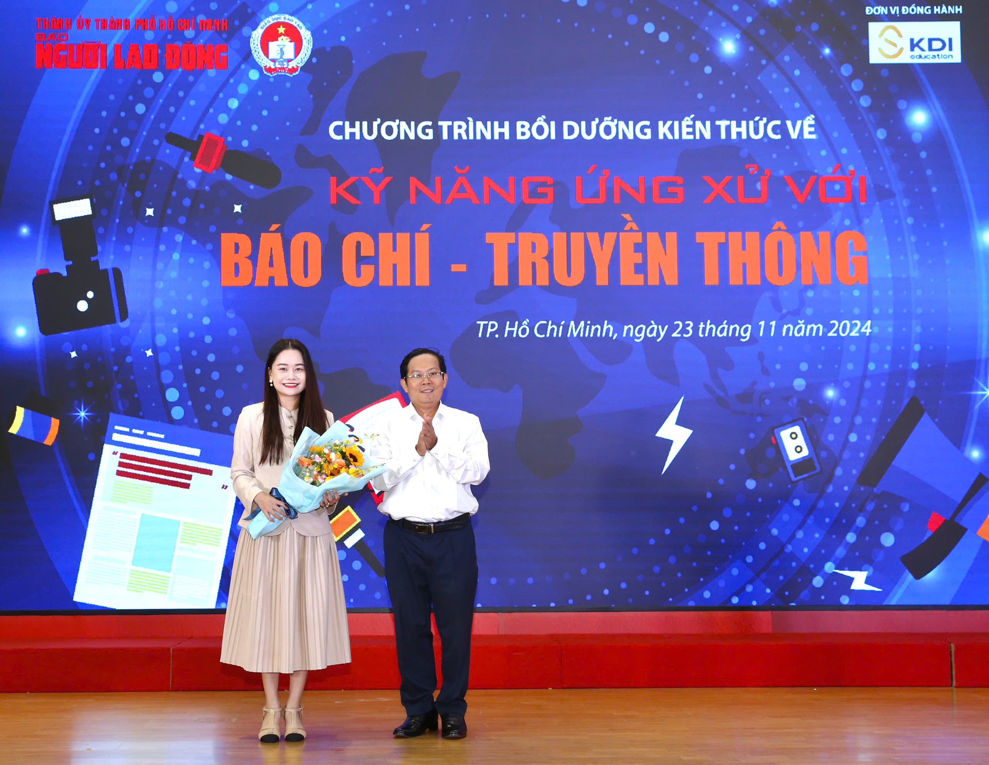 L&atilde;nh đạo của gần 50 trường THPT tham dự bồi dưỡng về &ldquo;Kỹ năng ứng xử với b&aacute;o ch&iacute; - truyền th&ocirc;ng&rdquo;- Ảnh 5.