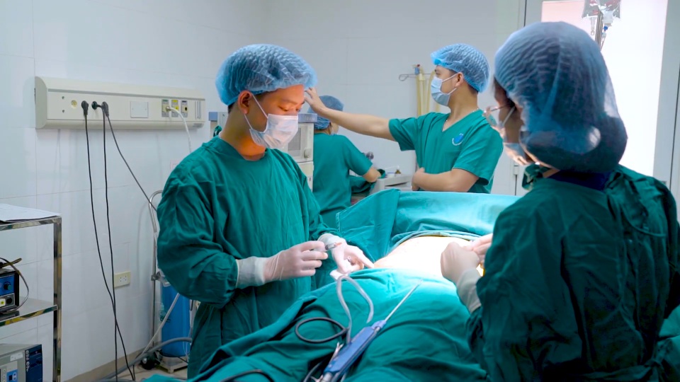 C&oacute; n&ecirc;n giảm b&eacute;o bằng c&aacute;ch "loại bỏ cả mảng mỡ"?- Ảnh 2.
