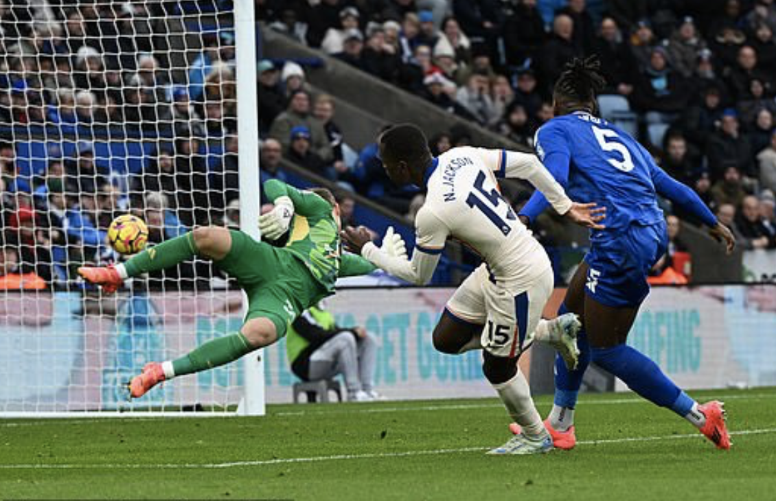 HLV Maresca gieo sầu đội b&oacute;ng cũ, Chelsea thắng Leicester giữ vững Top 3- Ảnh 2.