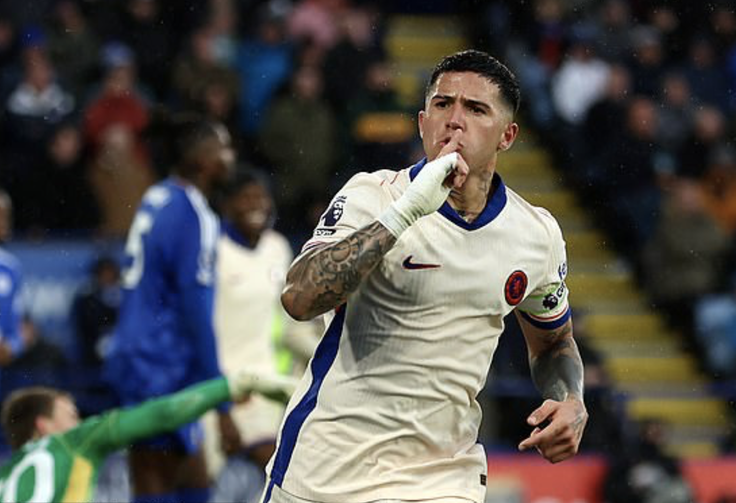 HLV Maresca gieo sầu đội b&oacute;ng cũ, Chelsea thắng Leicester giữ vững Top 3- Ảnh 5.