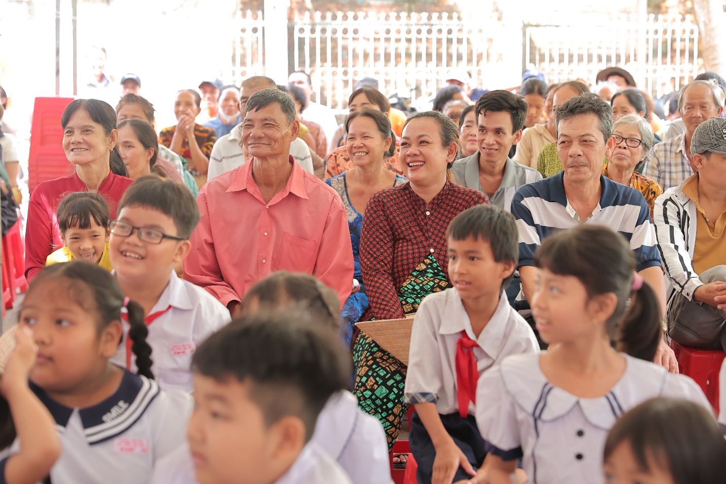 Hậu Giang, Bạc Li&ecirc;u rộn r&agrave;ng ng&agrave;y Quỹ Nam Phương kh&aacute;nh th&agrave;nh 2 c&acirc;y cầu mới- Ảnh 3.