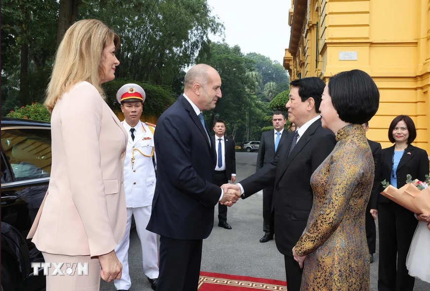 Chủ tịch nước Lương Cường chủ tr&igrave; lễ đ&oacute;n Tổng thống Bulgaria- Ảnh 3.