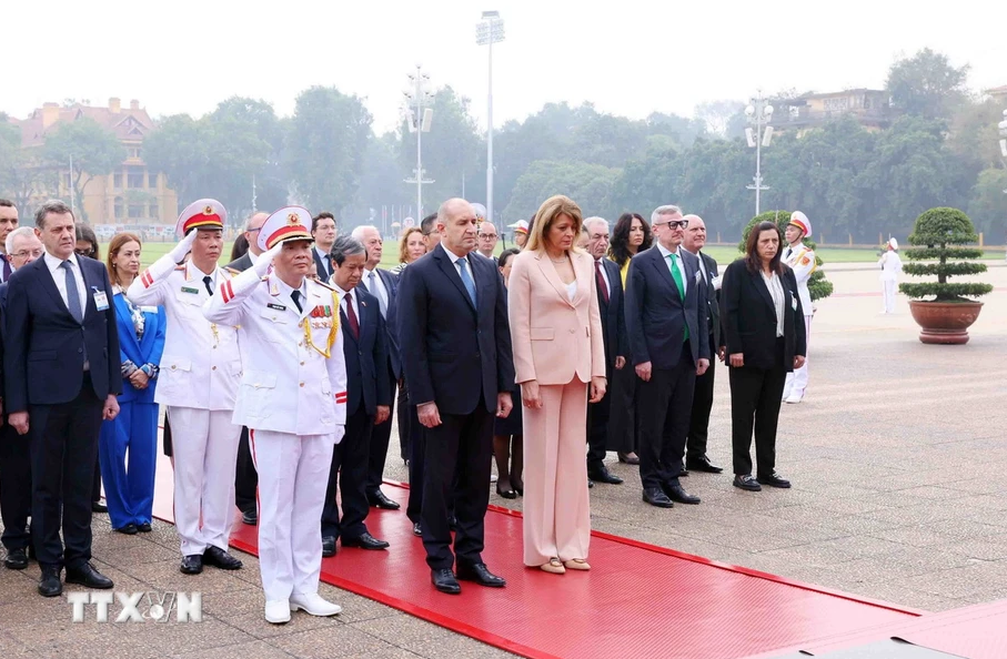 Chủ tịch nước Lương Cường chủ tr&igrave; lễ đ&oacute;n Tổng thống Bulgaria- Ảnh 2.