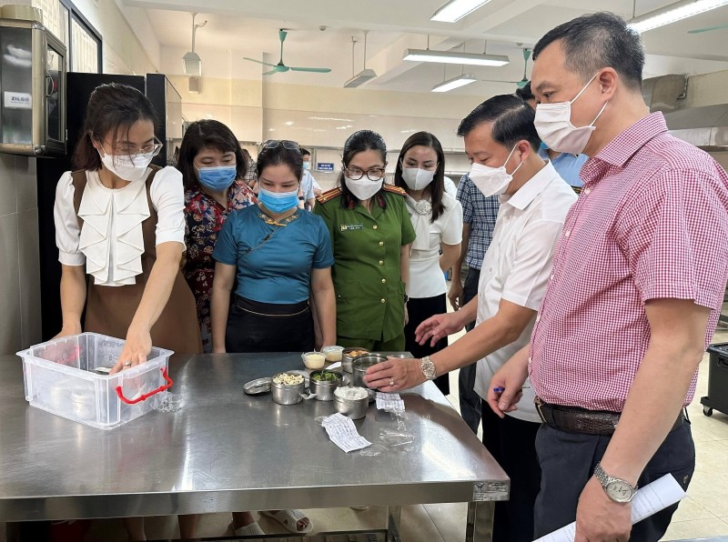 Lập 4 đo&agrave;n kiểm tra li&ecirc;n ng&agrave;nh an to&agrave;n thực phẩm Tết- Ảnh 1.