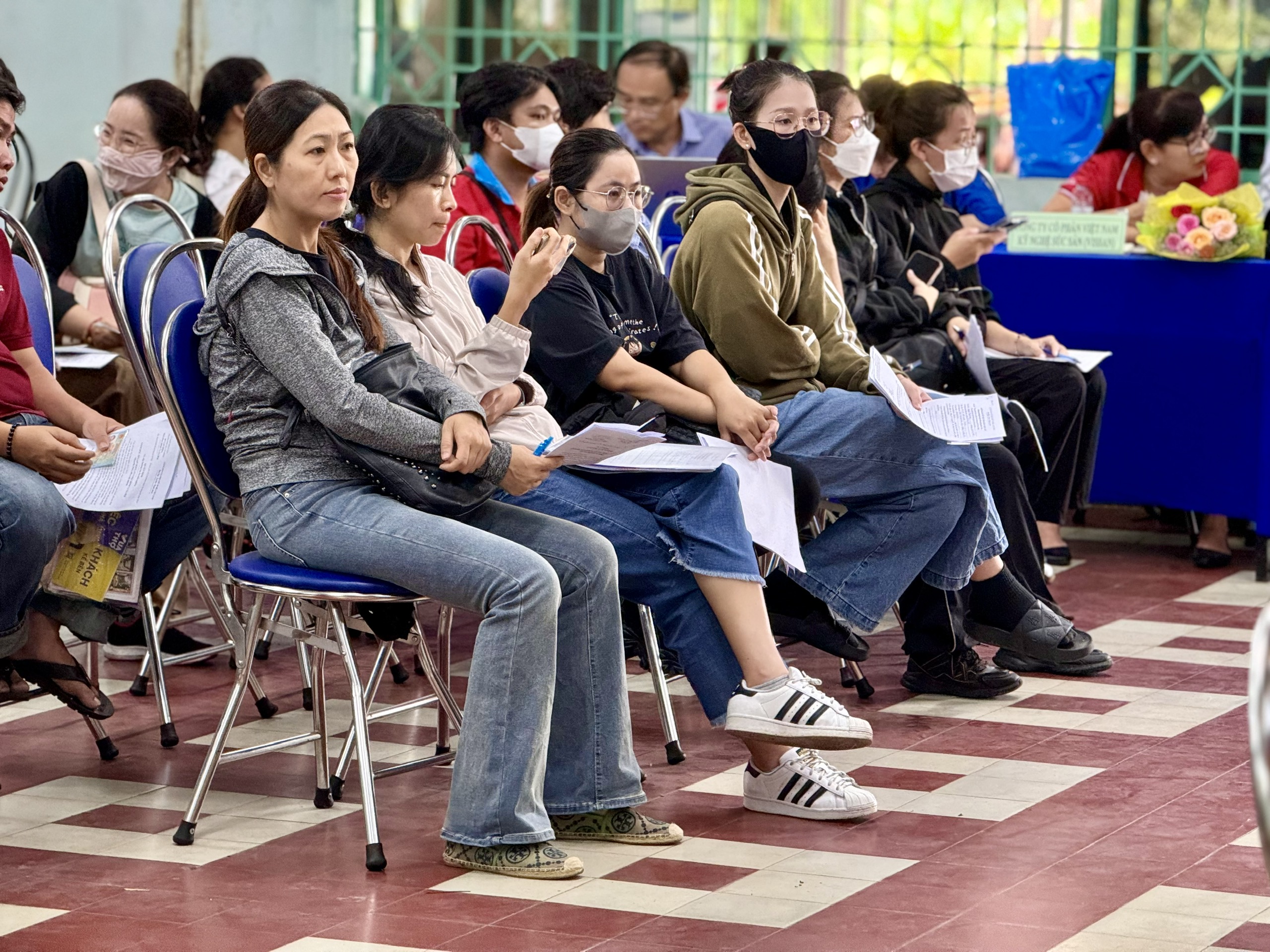 Từ 1-1-2026, người lao động có thể được hưởng trợ cấp thất nghiệp gần 320 triệu đồng - Ảnh 1.