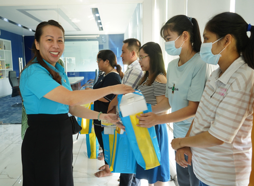 Việc ổn định nguồn thu sẽ gi&uacute;p tổ chức C&ocirc;ng đo&agrave;n chăm lo tốt hơn cho đo&agrave;n vi&ecirc;n  Ảnh: HỒNG Đ&Agrave;O