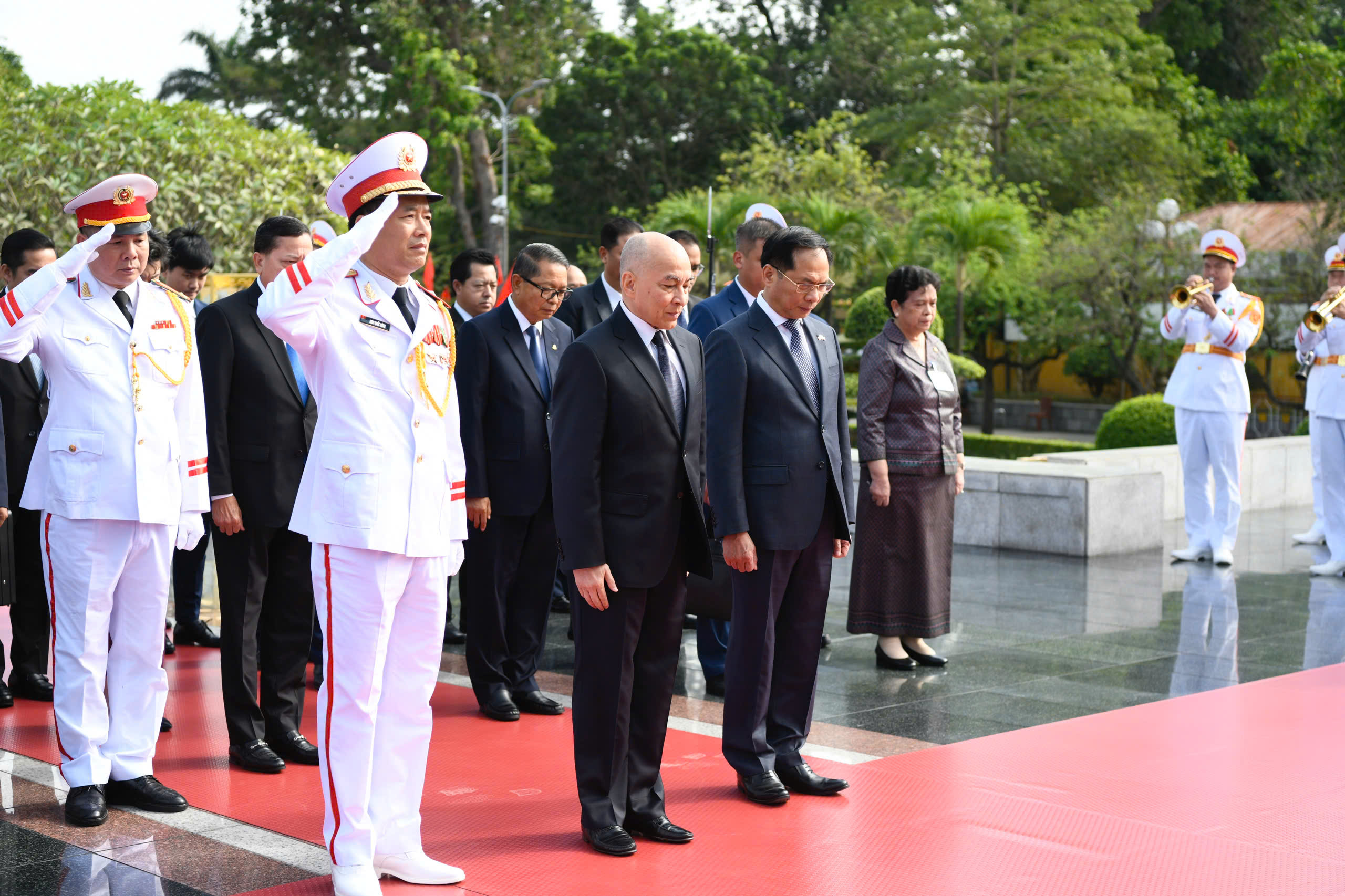 Chủ tịch nước Lương Cường chủ tr&igrave; lễ đ&oacute;n Quốc vương Campuchia Norodom Sihamoni- Ảnh 18.