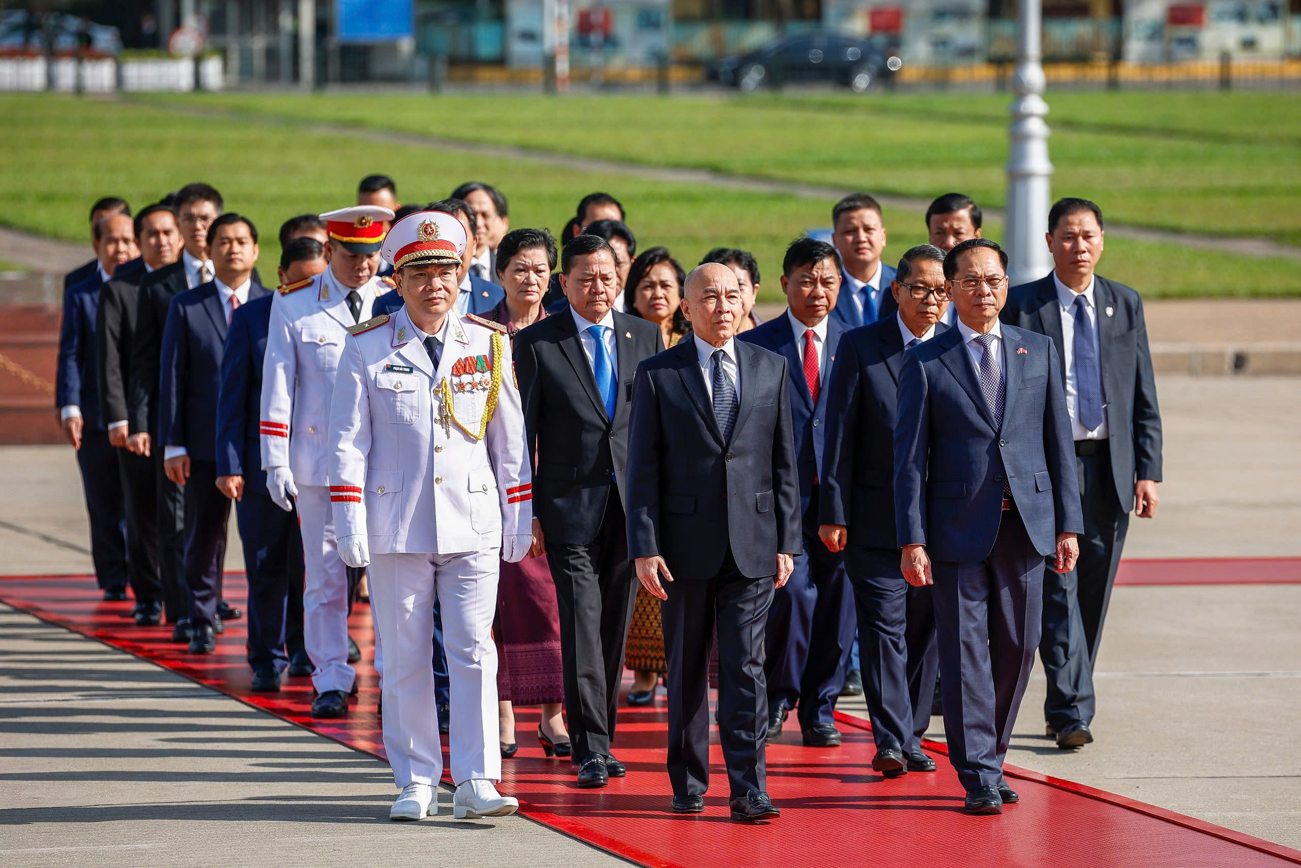 Chủ tịch nước Lương Cường chủ tr&igrave; lễ đ&oacute;n Quốc vương Campuchia Norodom Sihamoni- Ảnh 12.