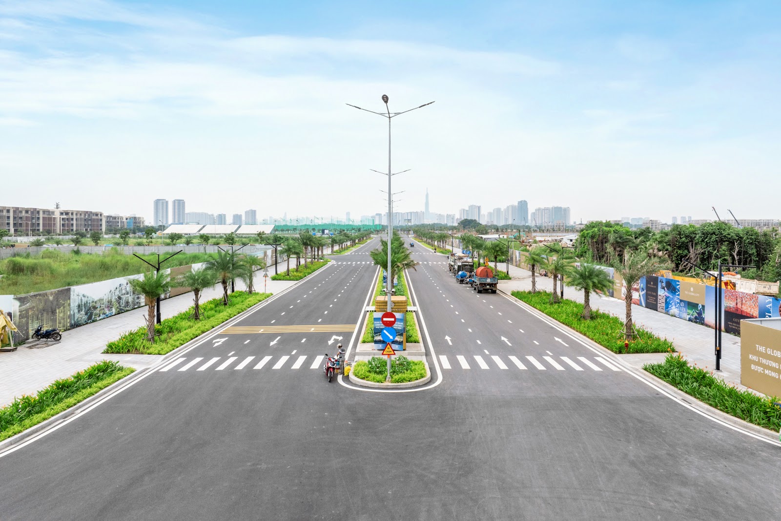 TP Thủ Đức trong bức tranh quy hoạch của TP HCM- Ảnh 4. https://lh7-rt.googleusercontent.com/docsz/AD_4nXfXaZzqiR1S1ME7046umbXLod4qqZ3fg-VZnDEuBCKt-b8iP_KeIw8NST9wBe28h78b5WmX7K8ZXSIo4tVHRa8THGfnAtjEUFFdrXjglcEmKbP2E632qsR60Rq07o4FVqHJg_Mi2gKxDxuE0c2WH3o?key=gb46iCHh6fi130AFngJEQ1dn