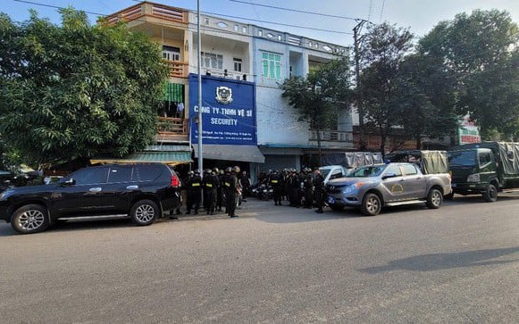 Cảnh sát hình sự vào cuộc vụ nhóm "vệ sĩ" dẹp đường cho đoàn xe đám cưới