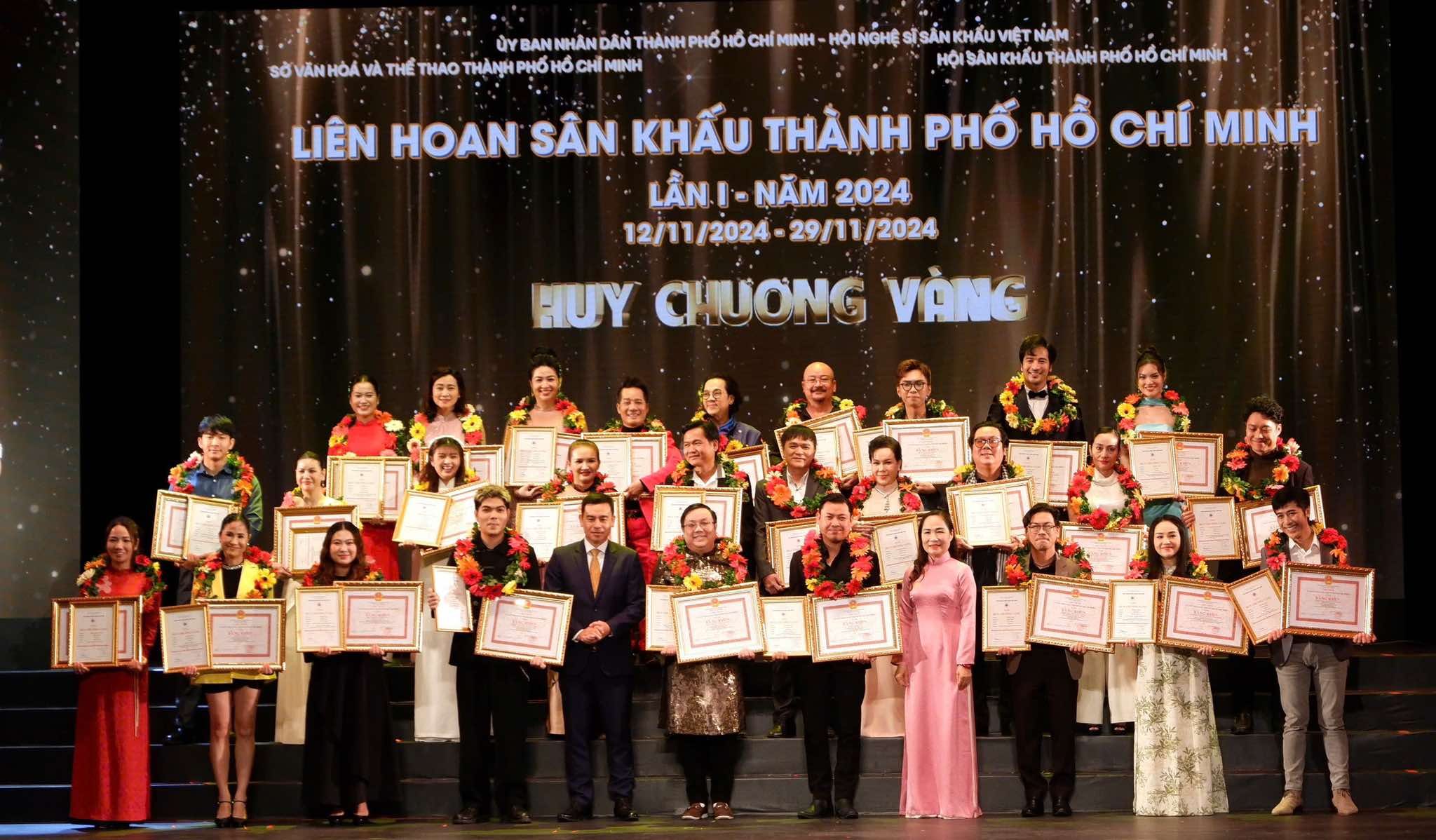 Bế mạc Li&ecirc;n hoan S&acirc;n khấu TP HCM lần 1 - 2024: S&acirc;n khấu Thi&ecirc;n Đăng thắng lớn- Ảnh 3.
