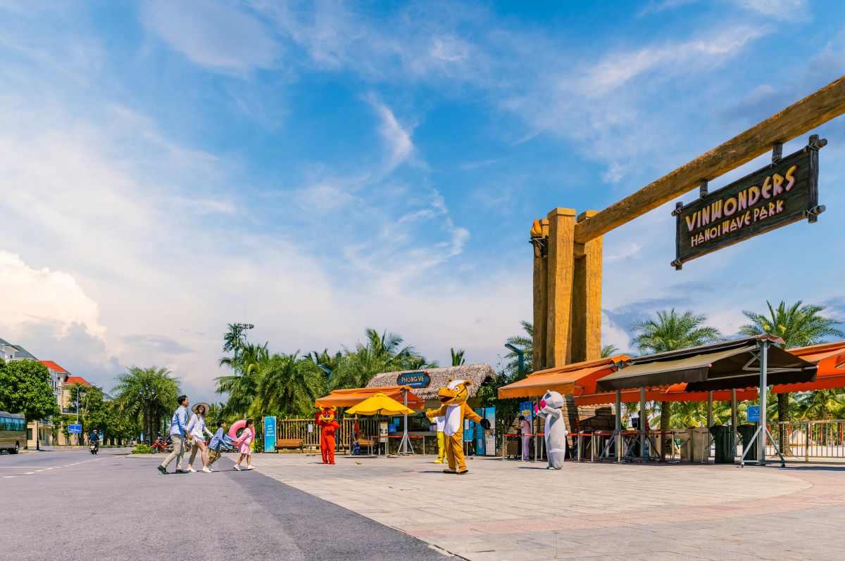 VinWonders Wave Park là một trong những "thỏi nam châm" kéo khách về phân khu San Hô