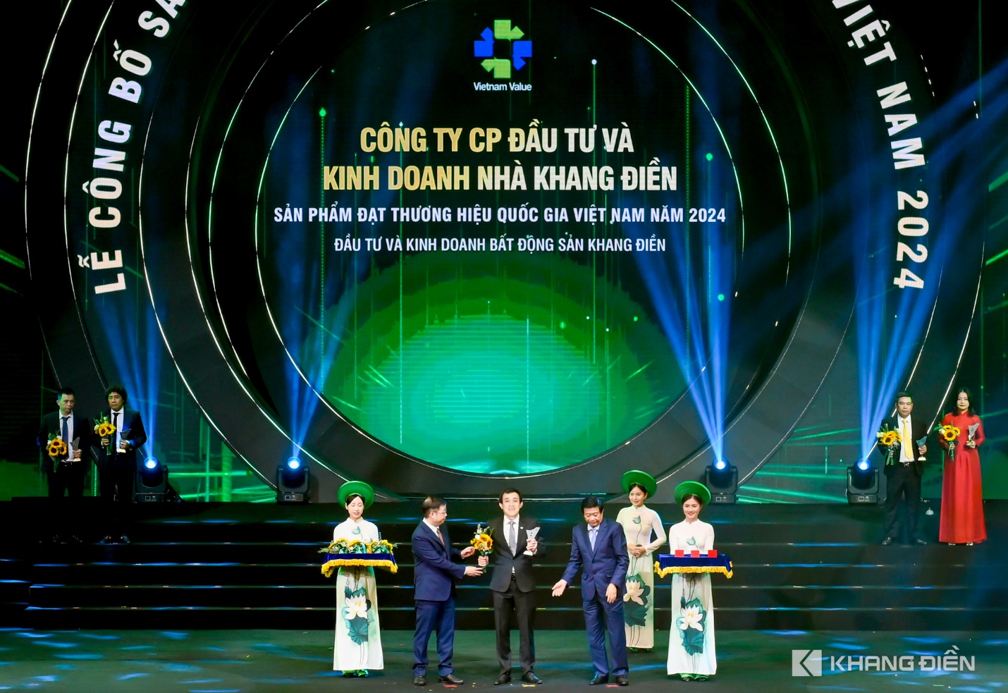 Tập đoàn Khang Điền: Tự hào thương hiệu quốc gia- Ảnh 1. C:\KHANHDUONG\Awards\2024\THQG\Hình chọn tại event\_KEE0387-Edit.jpg