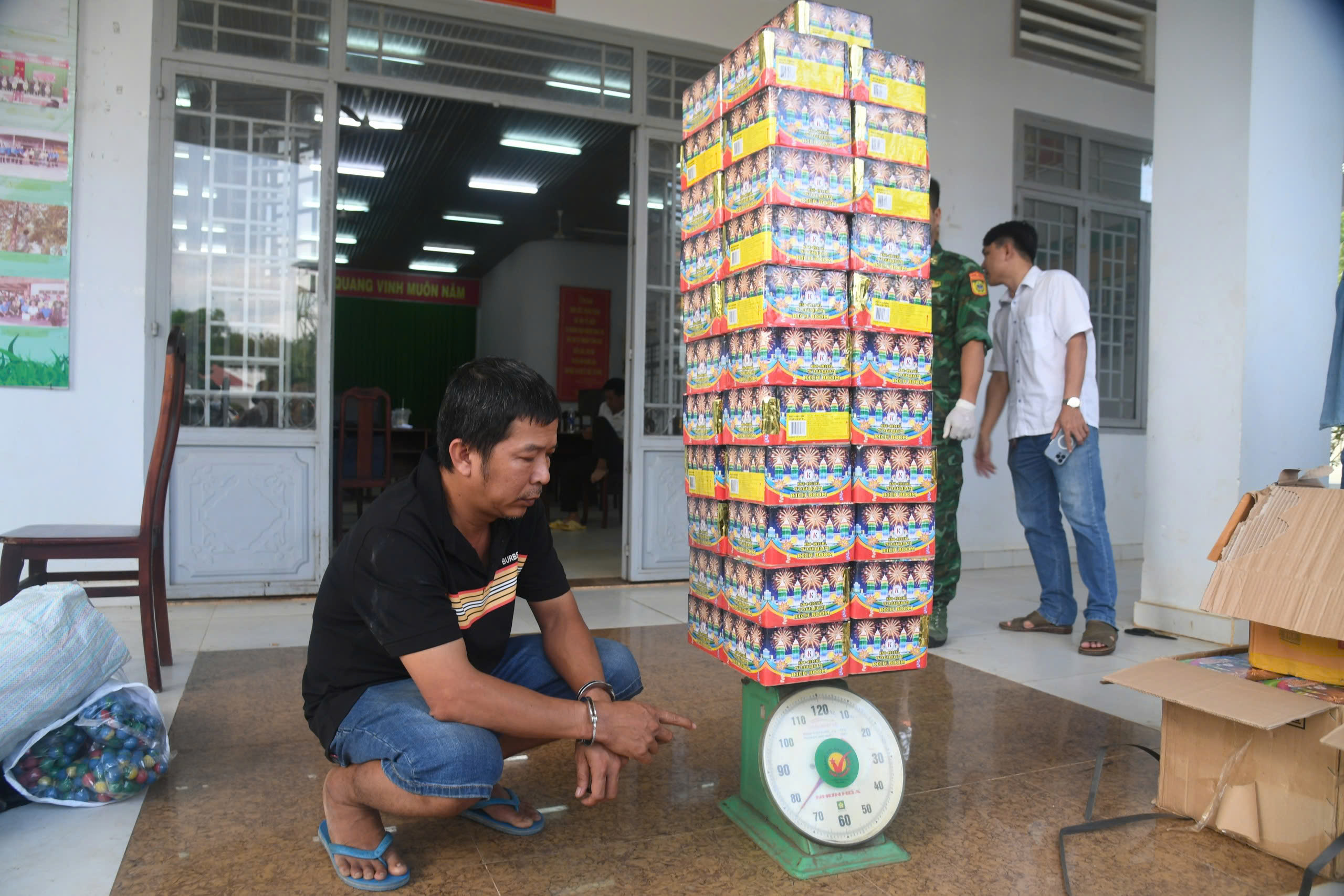 Mật phục chặn bắt chiếc &ocirc; t&ocirc; 4 chỗ nhiều nghi vấn ở T&acirc;y Ninh- Ảnh 1.