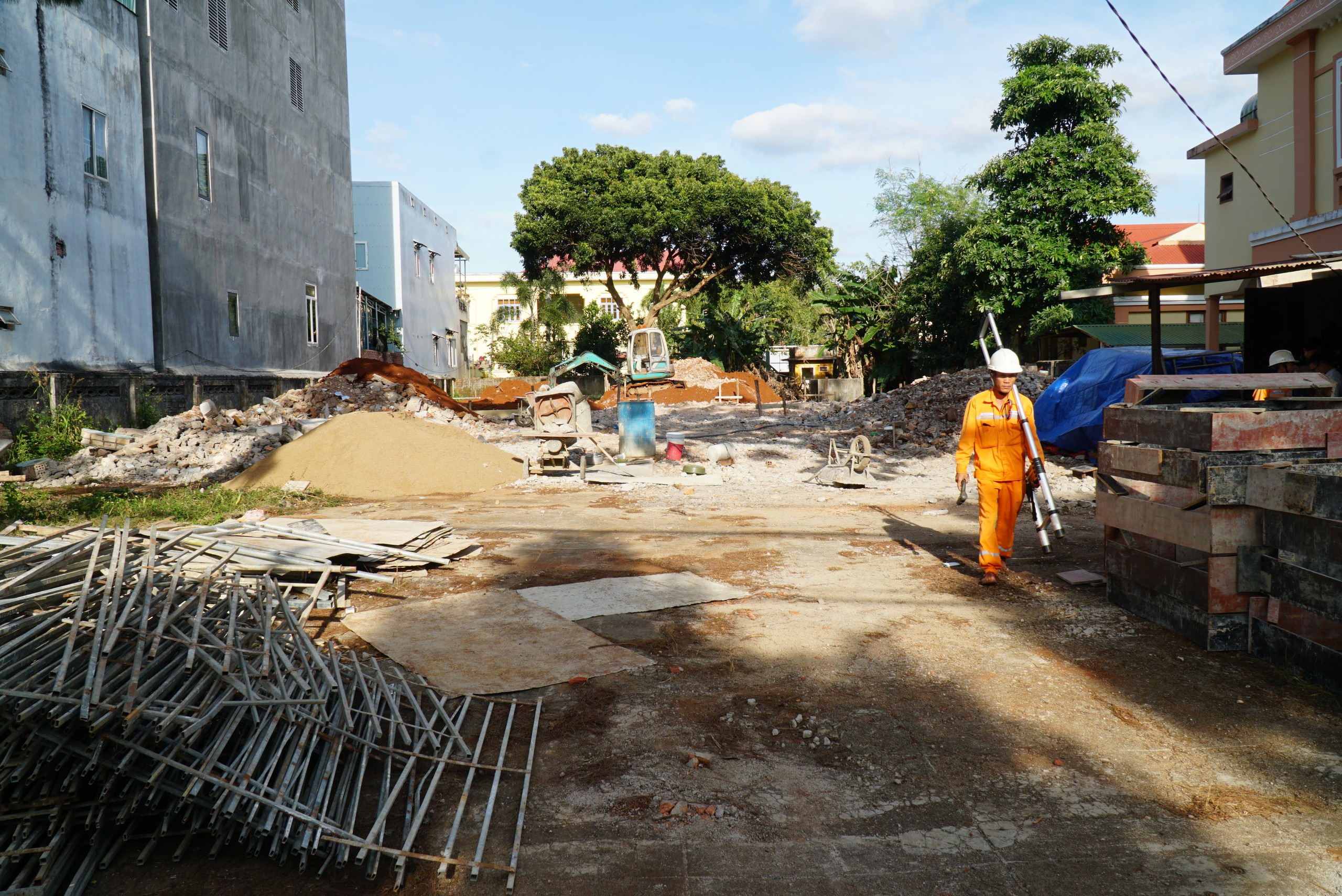 Rà soát hồ sơ vụ đập trụ sở TAND huyện- Ảnh 2.