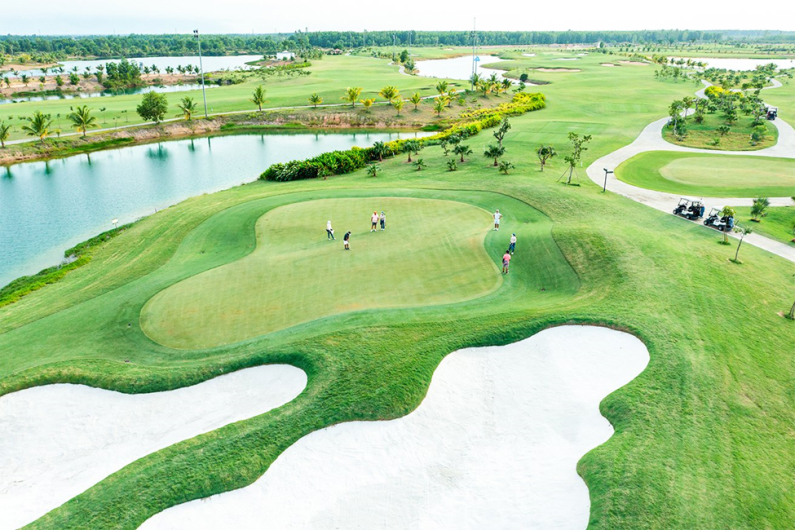 Giải Golf hữu nghị Long An - H&agrave;n Quốc thu h&uacute;t 140 golfer tham gia- Ảnh 1.