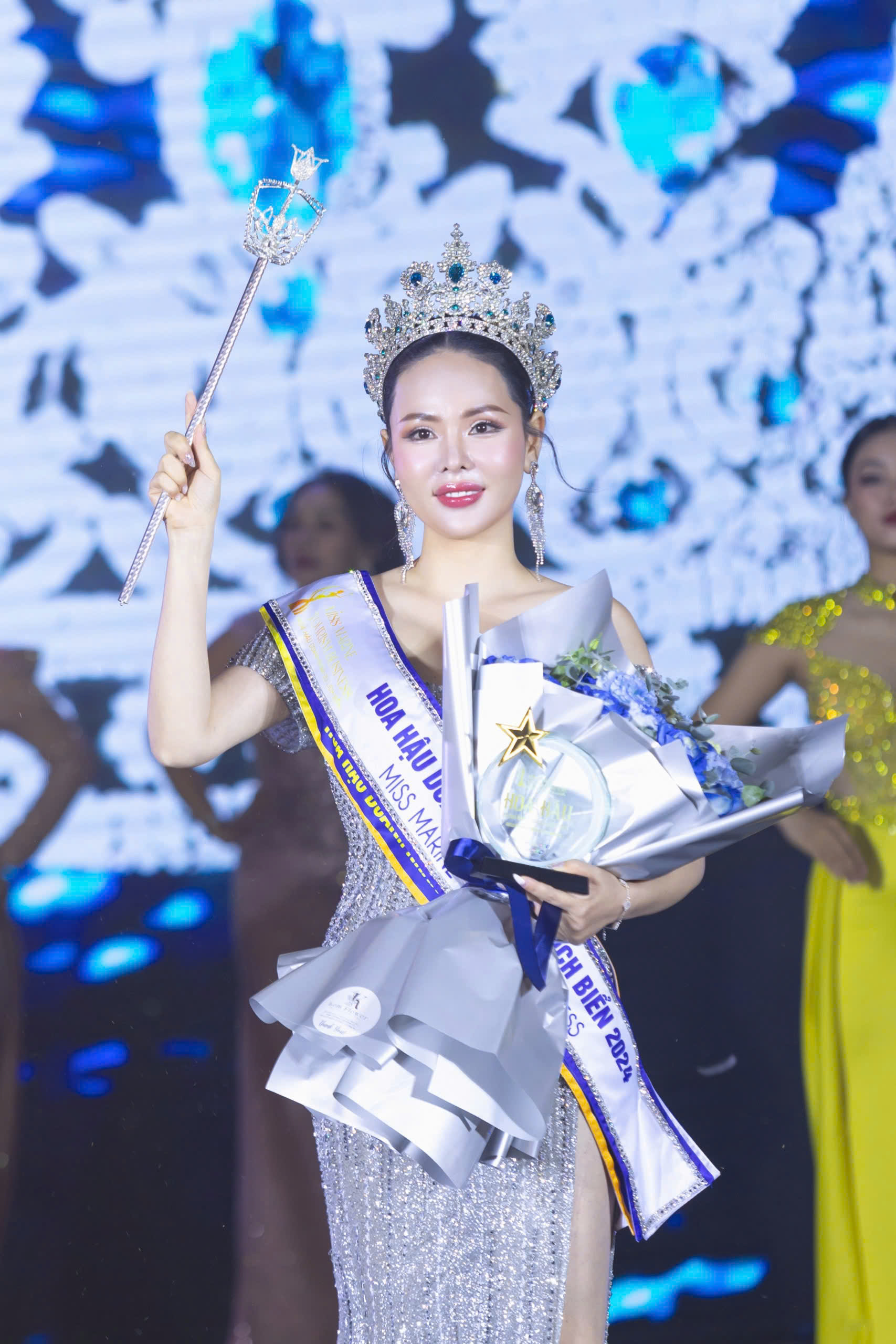 Doanh nh&acirc;n Phan Thiết thắng giải "Hoa hậu Doanh nh&acirc;n du lịch Biển 2024"- Ảnh 1.