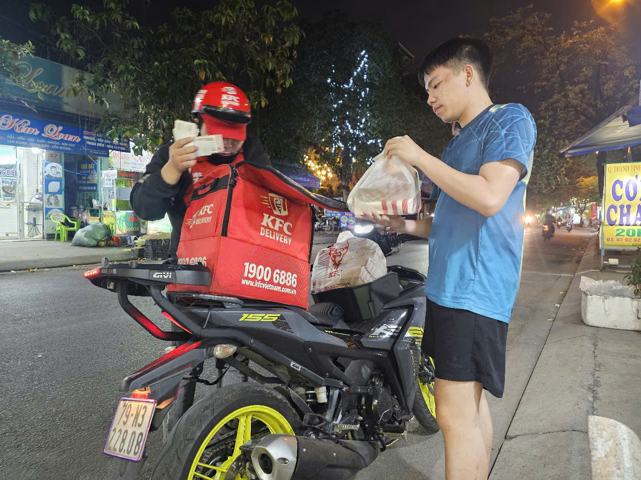 Vì sao nhiều cửa hàng giảm giá "kịch sàn" dịp Black Friday nhưng diễn biến lại gây bất ngờ?- Ảnh 8.