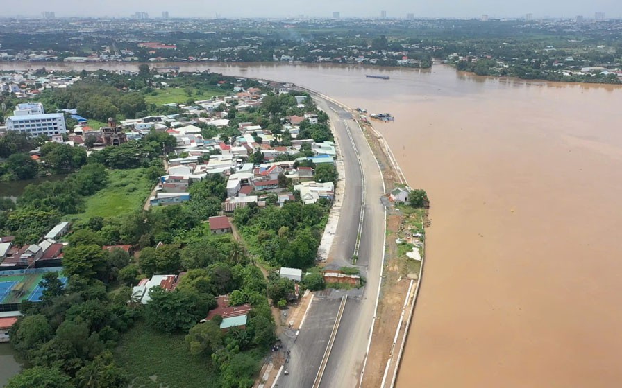 Dự &aacute;n trọng điểm ng&oacute;ng mặt bằng