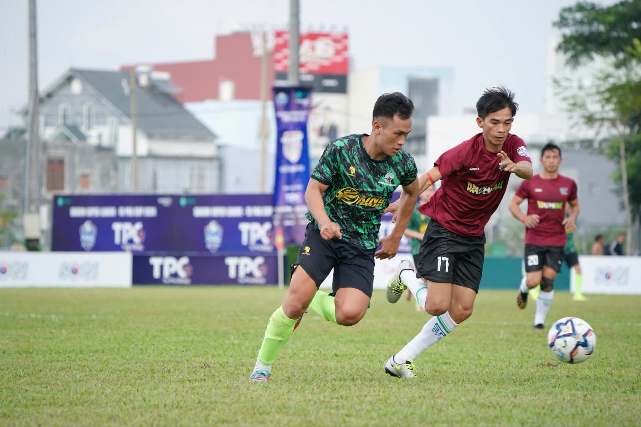 Th&ecirc;m s&acirc;n chơi phong tr&agrave;o chất lượng cho giới "phủi" TP HCM- Ảnh 3.