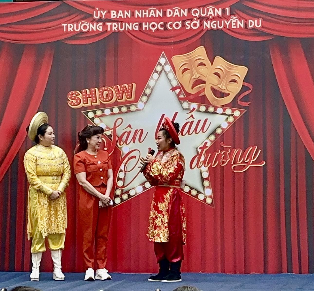 NSƯT Phương Hồng Thủy tiếp sức cho "S&acirc;n khấu học đường"- Ảnh 4.