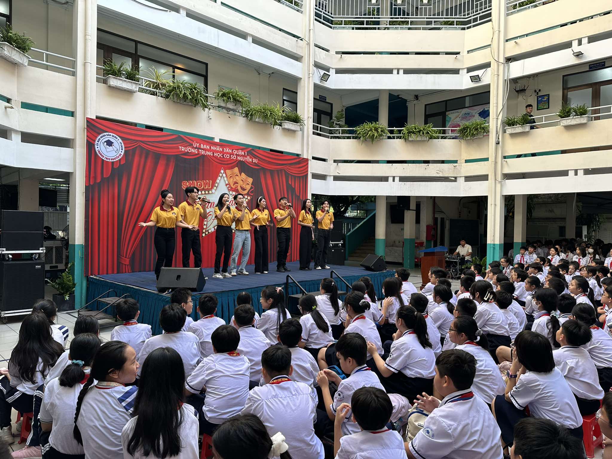 NSƯT Phương Hồng Thủy tiếp sức cho "S&acirc;n khấu học đường"- Ảnh 2.