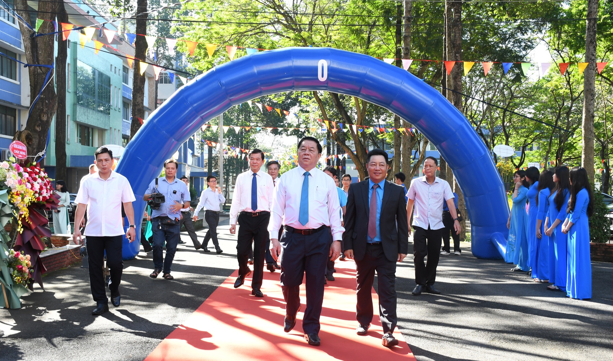 Trưởng Ban Tuy&ecirc;n gi&aacute;o Trung ương: Trường Lilama 2 tập trung đ&agrave;o tạo nh&acirc;n lực cho s&acirc;n bay Long Th&agrave;nh- Ảnh 1.