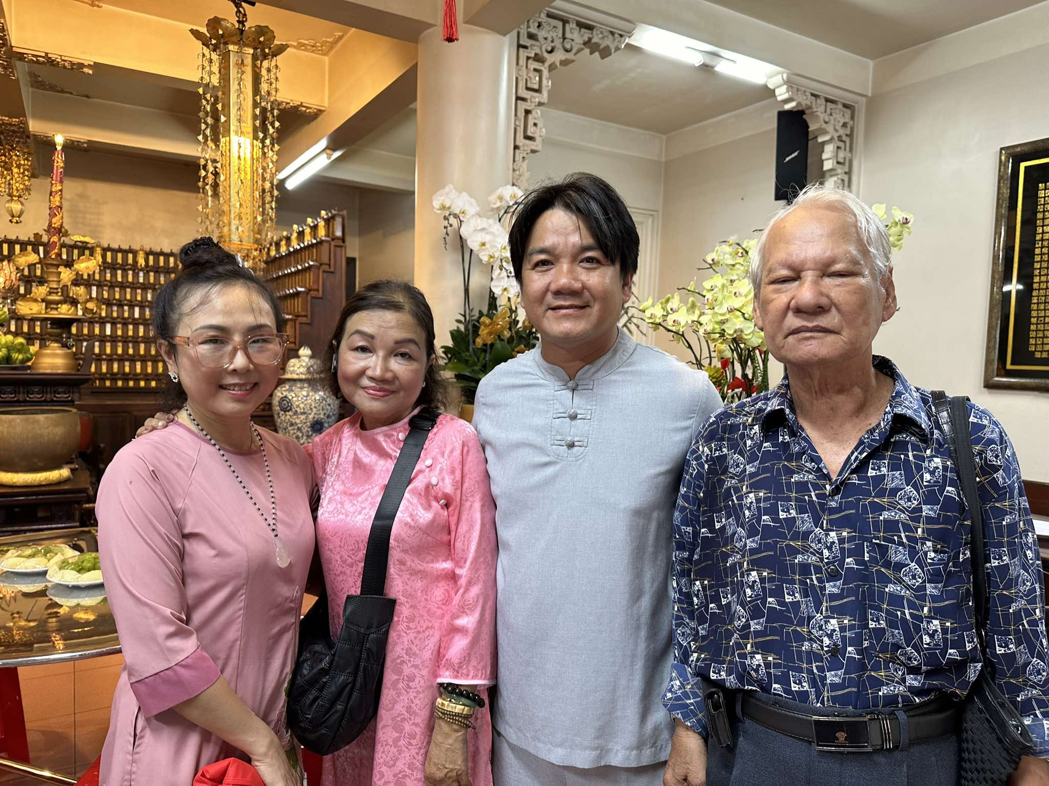 Đông đảo nghệ sĩ dự Giỗ "sầu nữ" Út Bạch Lan- Ảnh 3.