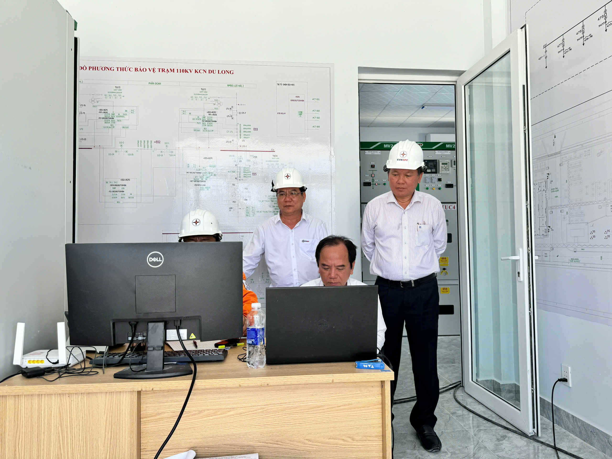 EVNSPC đ&oacute;ng điện, đưa v&agrave;o vận h&agrave;nh loạt c&ocirc;ng tr&igrave;nh trọng điểm- Ảnh 3.