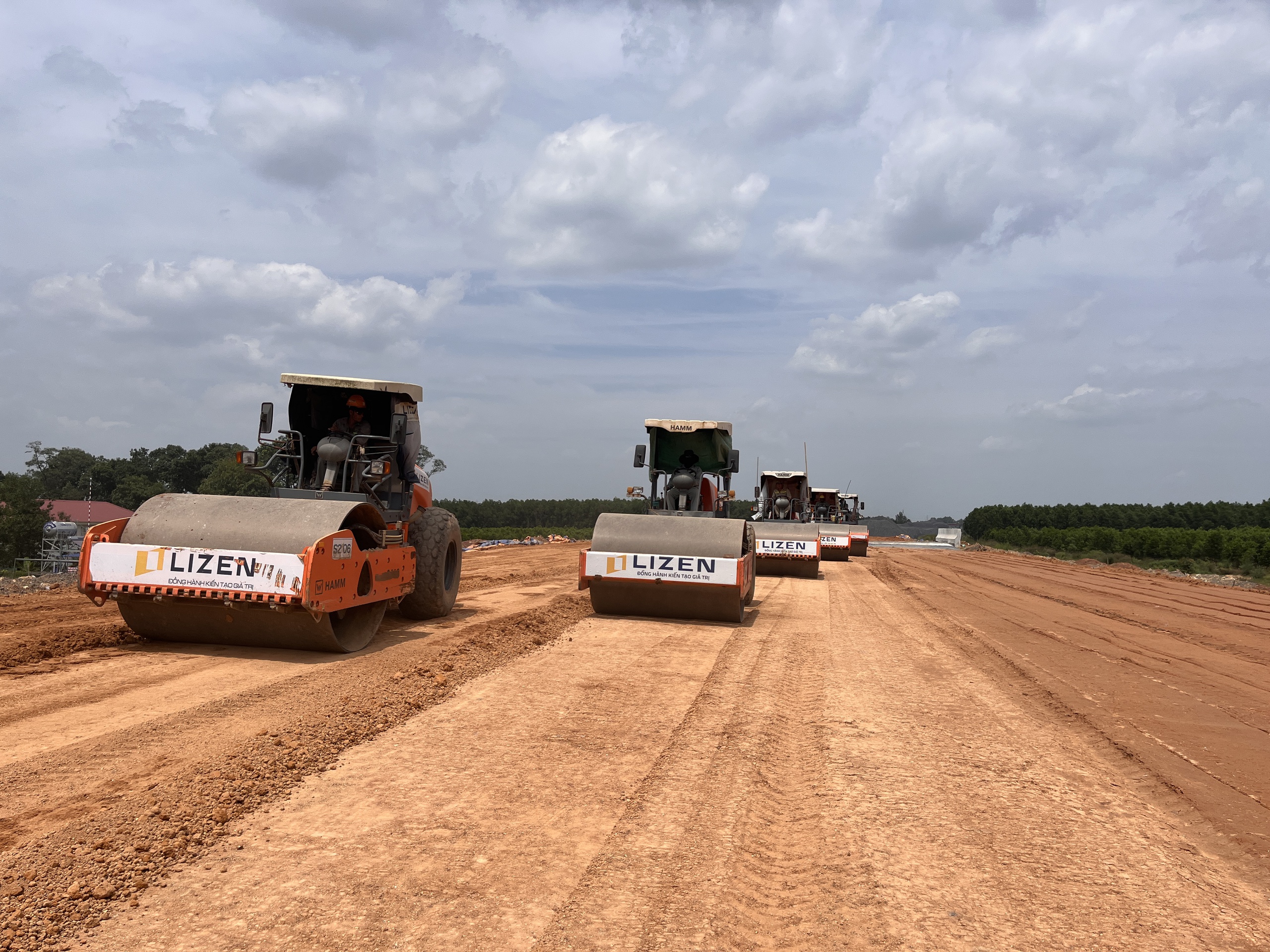 Đồng Nai chấn chỉnh th&aacute;i độ l&agrave;m việc của c&aacute;n bộ, c&ocirc;ng chức- Ảnh 3.
