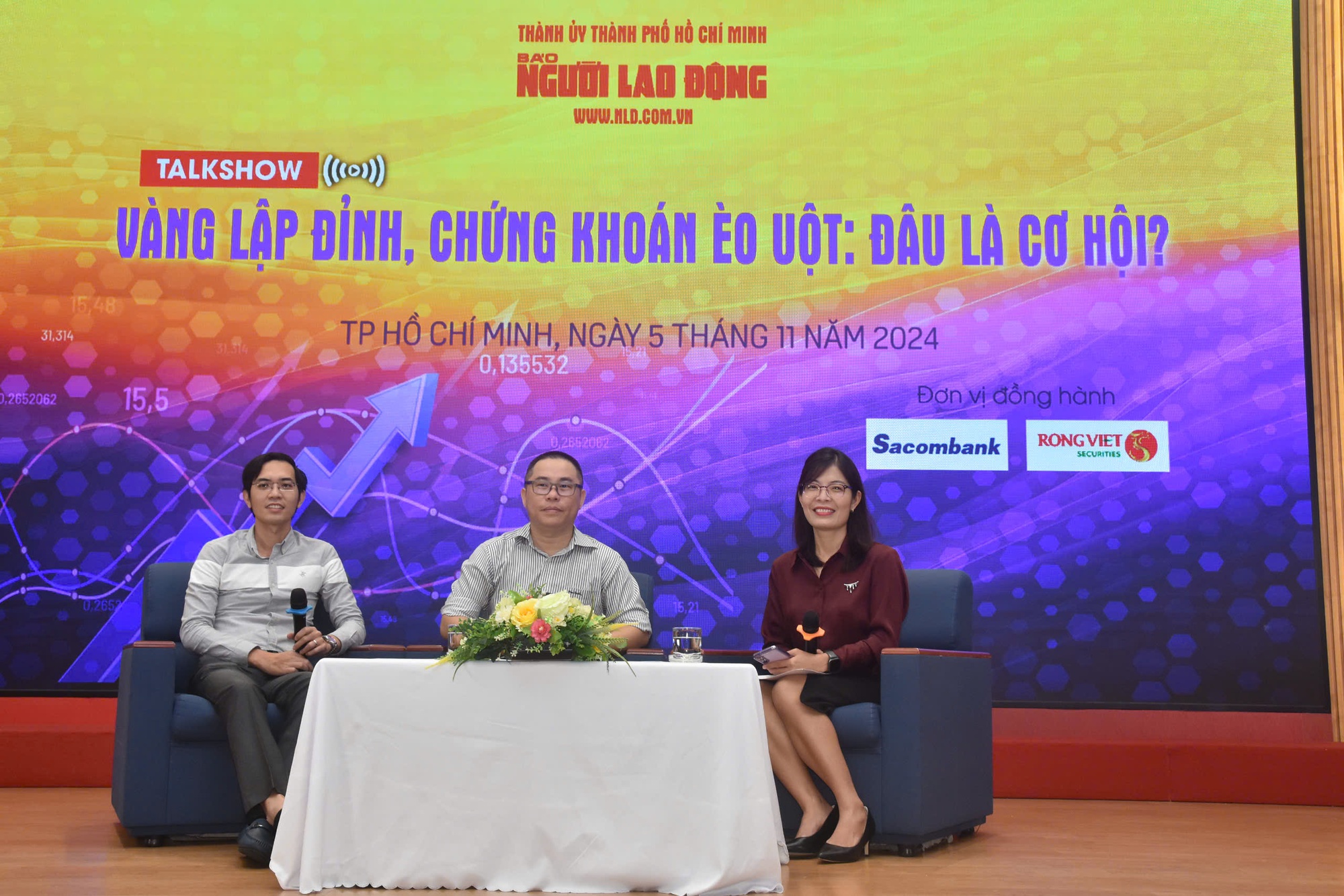 Livestream talkshow: V&agrave;ng lập đỉnh, chứng kho&aacute;n &egrave;o uột: Đ&acirc;u l&agrave; cơ hội?- Ảnh 1.