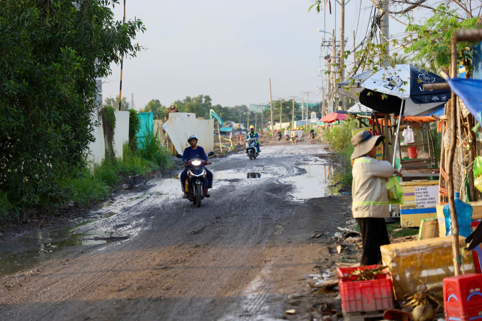 Đối lập hai b&ecirc;n cầu Long Đại, đoạn "n&aacute;t như tương", đoạn sạch sẽ, th&ocirc;ng tho&aacute;ng- Ảnh 4.
