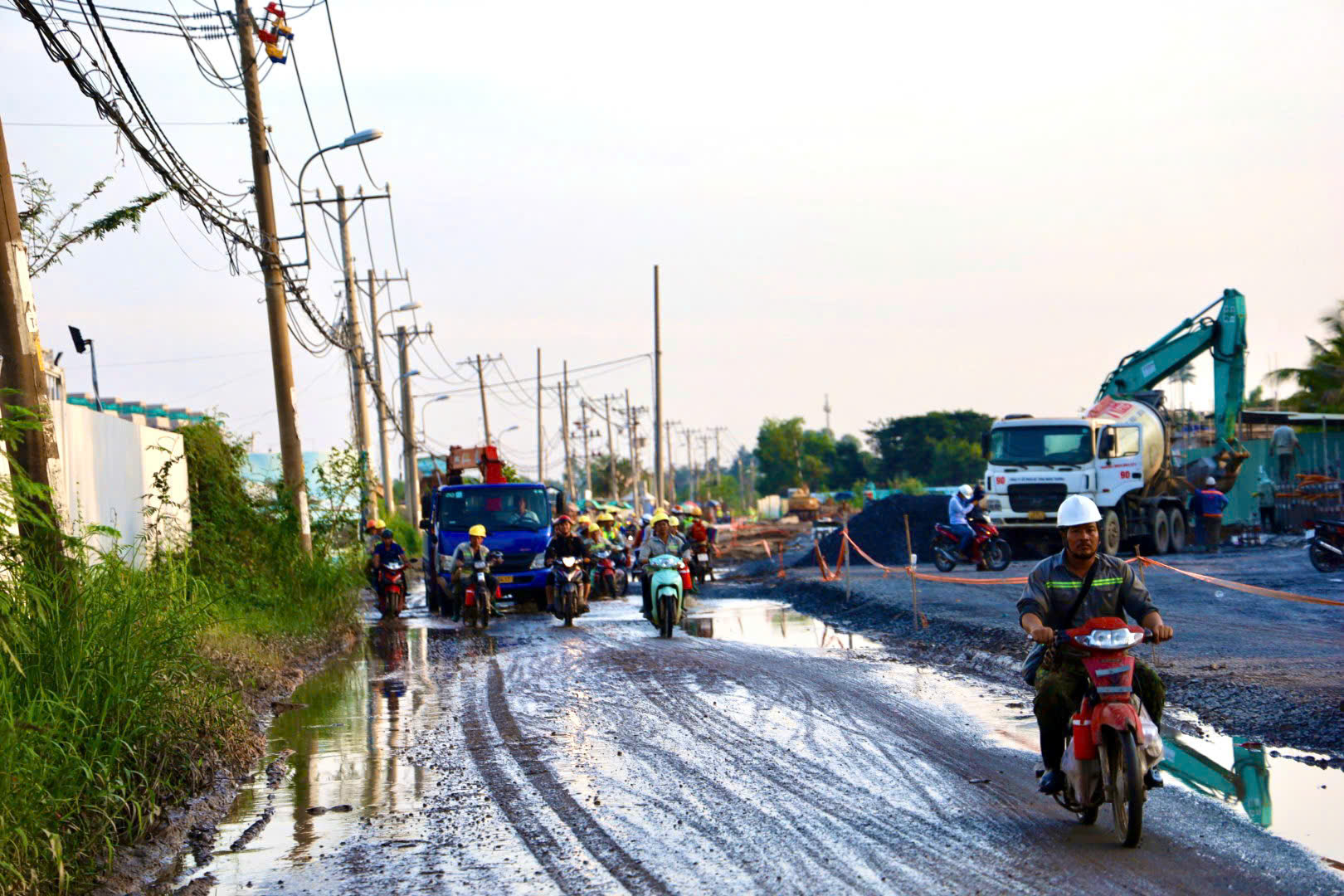 Đối lập hai b&ecirc;n cầu Long Đại, đoạn "n&aacute;t như tương", đoạn sạch sẽ, th&ocirc;ng tho&aacute;ng- Ảnh 7.