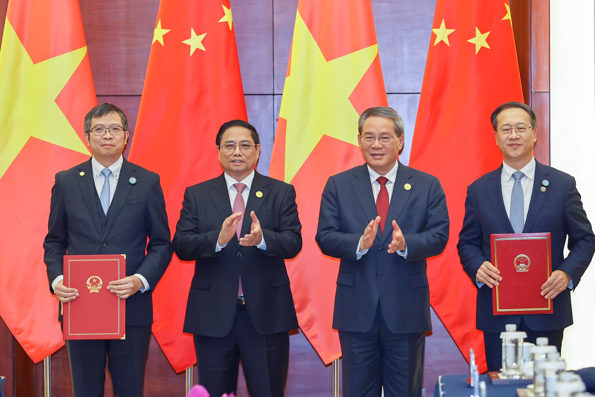 Thủ tướng Phạm Minh Ch&iacute;nh hội đ&agrave;m Thủ tướng Trung Quốc L&yacute; Cường- Ảnh 7.