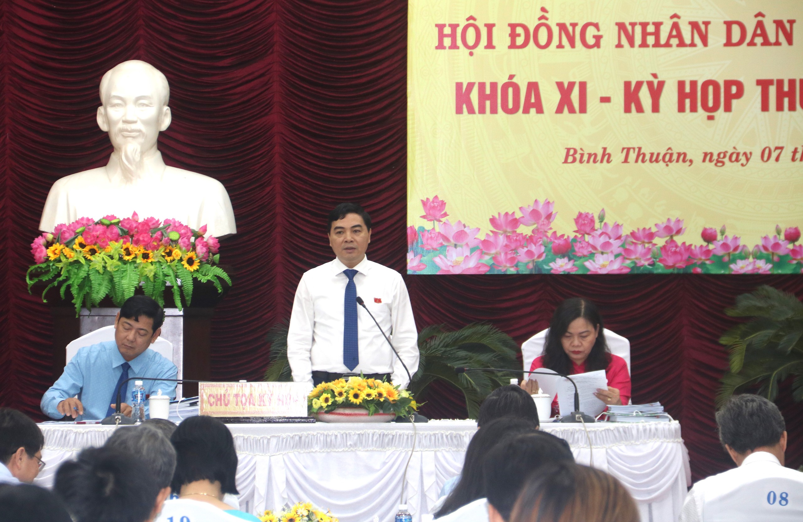 Tỉnh Bình Thuận giải quyết nợ học phí hơn 4 tỉ đồng cho sinh viên ngành y - Ảnh 2.