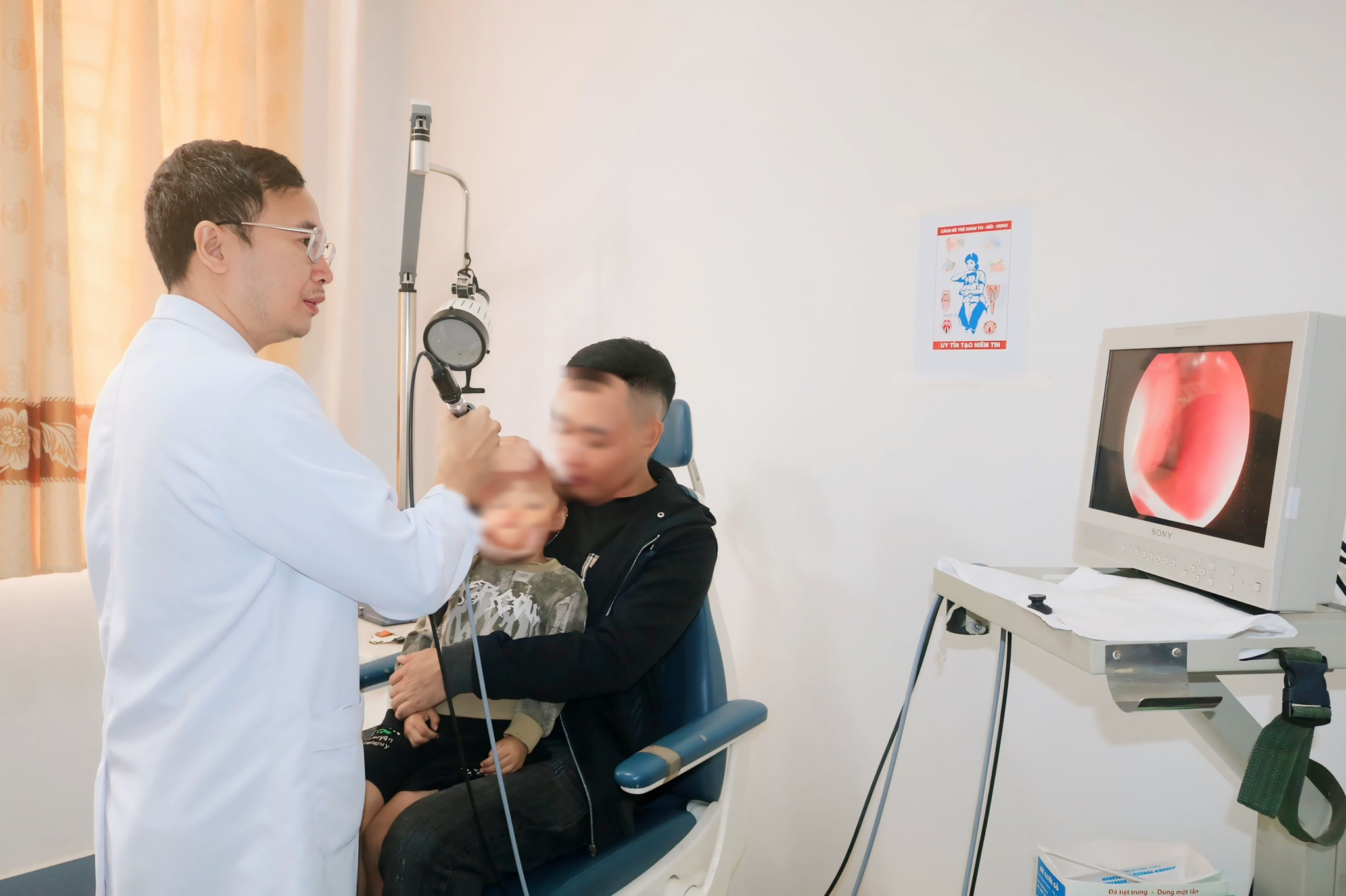 Hiếm gặp, răng mọc trong hốc mũi- Ảnh 1.