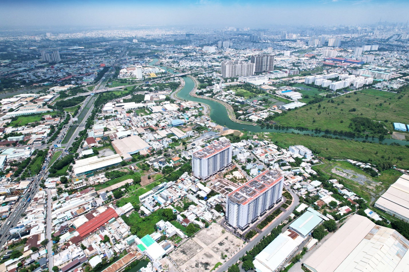 A high angle view of a city Description automatically generated