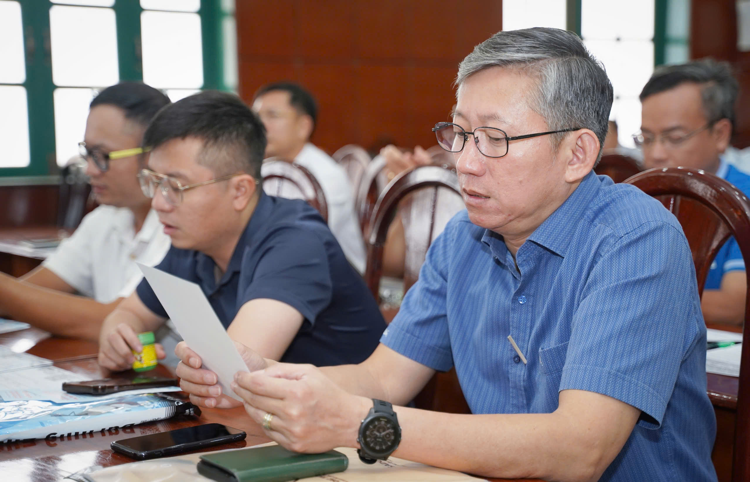 Tiếp th&ecirc;m sức mạnh cho qu&acirc;n - d&acirc;n v&ugrave;ng biển đảo T&acirc;y Nam- Ảnh 3.