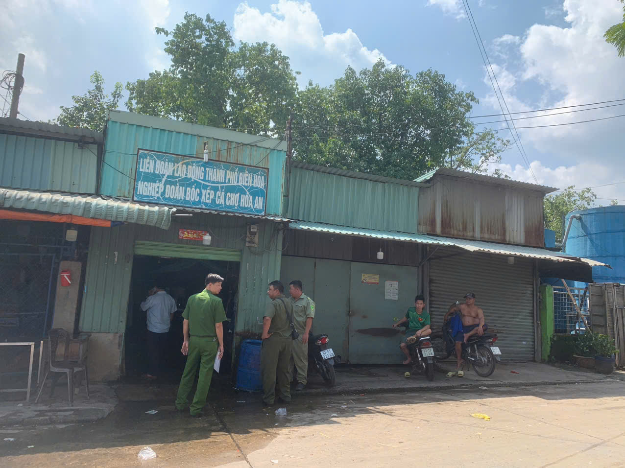 Bất ngờ lời khai của đối tượng nổ s&uacute;ng bắn gục 2 vợ chồng ở Bi&ecirc;n Ho&agrave;- Ảnh 3.