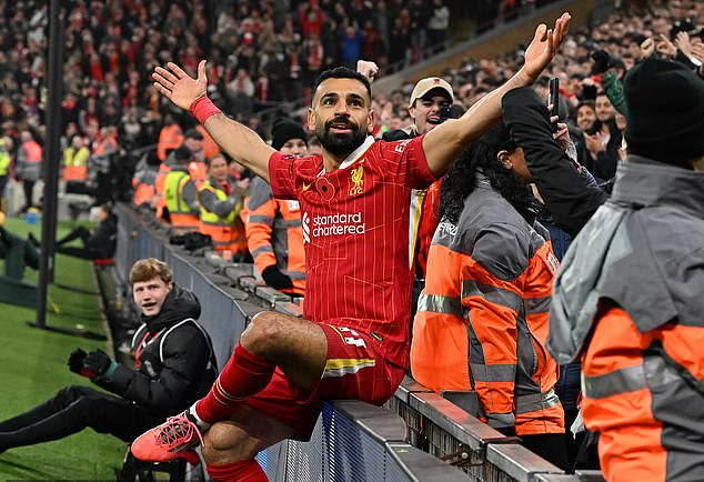 "Song s&aacute;t" Nunez-Salah lập c&ocirc;ng, Liverpool bỏ xa Man City 5 điểm- Ảnh 7.