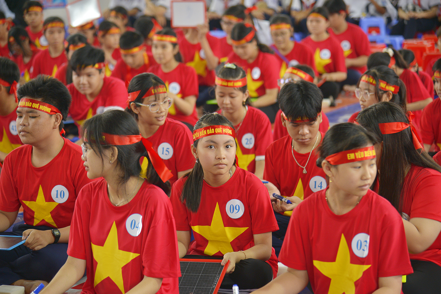 Em yêu biển đảo quê hương. Ảnh: NGUYỄN XUÂN HÃN