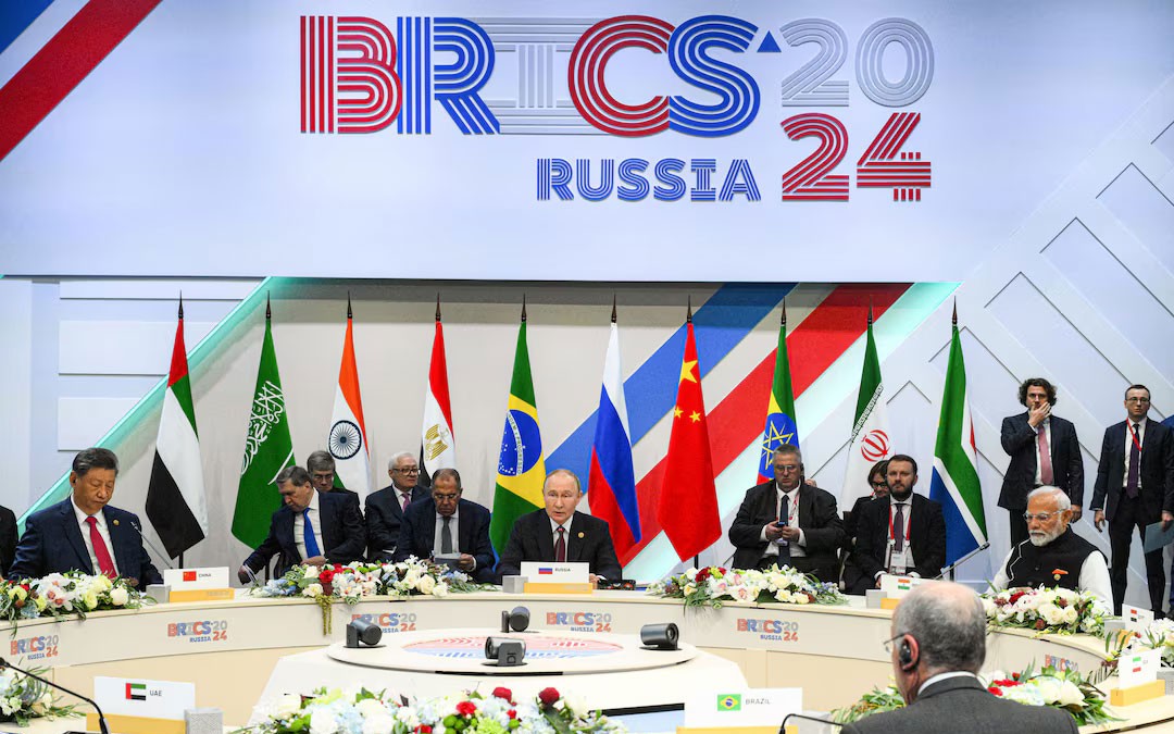&Ocirc;ng Donald Trump cảnh b&aacute;o BRICS