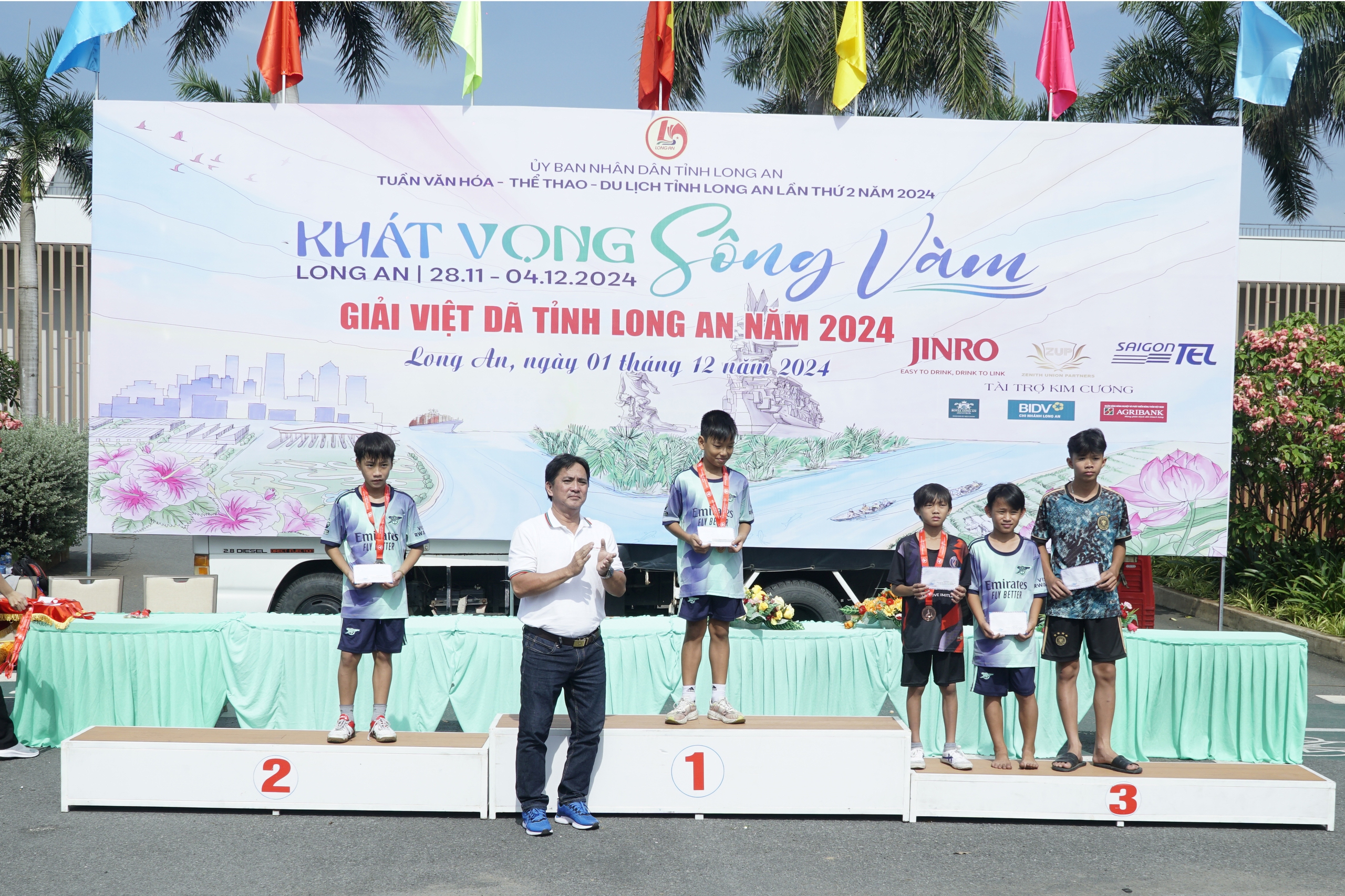 Tranh t&agrave;i từng bước ch&acirc;n tại Giải Việt d&atilde; tỉnh Long An- Ảnh 29.