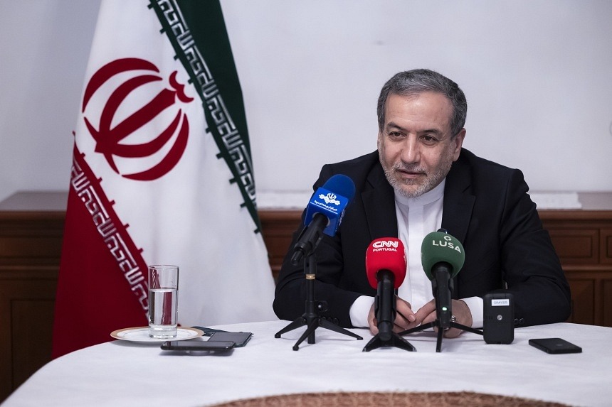 Nga &ndash; Syria n&eacute;m bom qu&acirc;n nổi dậy dữ dội, Iran ủng hộ mạnh mẽ- Ảnh 2.