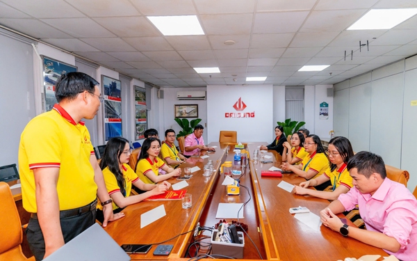 Nhiều quyết s&aacute;ch quan trọng ở mỗi kỳ Đại hội Đảng