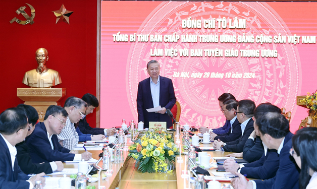 Tổng B&iacute; thư T&ocirc; L&acirc;m ph&aacute;t biểu chỉ đạo tại buổi l&agrave;m việc với Ban Tuy&ecirc;n gi&aacute;o Trung ương. Ảnh: TƯ LIỆU