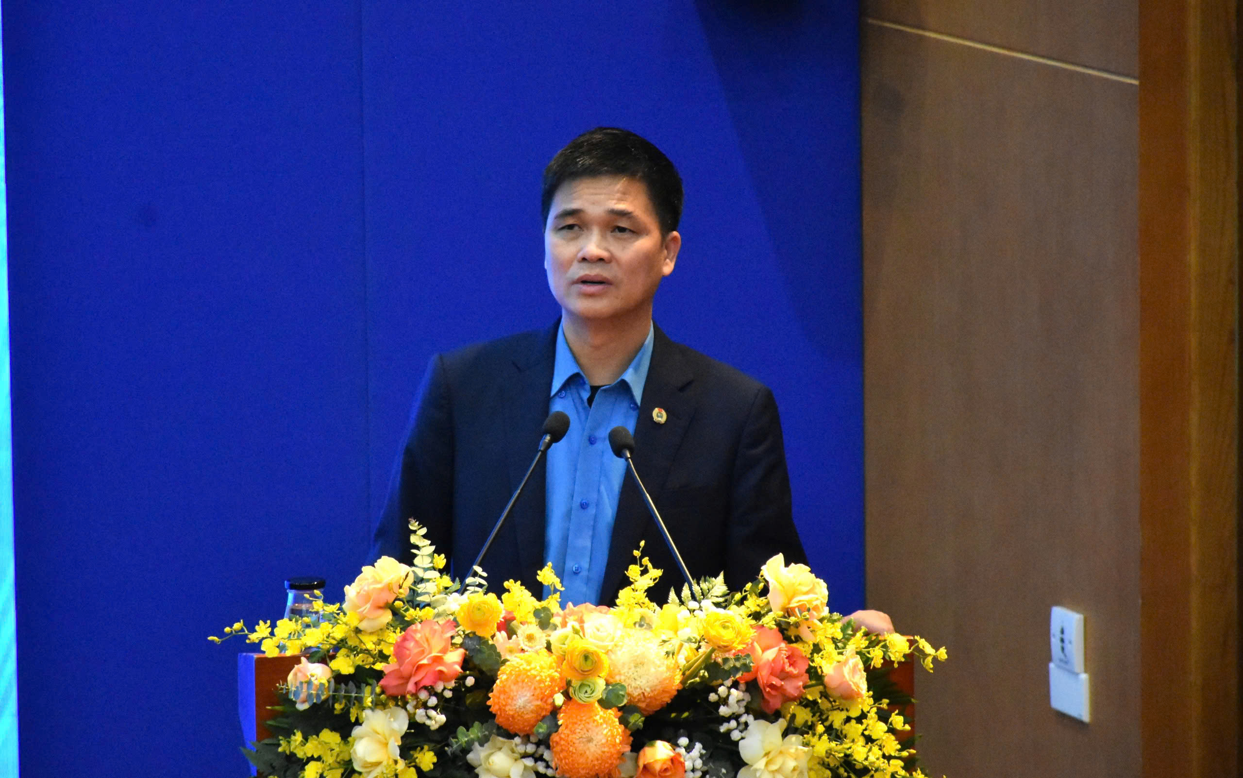 Giai cấp c&ocirc;ng nh&acirc;n c&oacute; đ&oacute;ng g&oacute;p quan trọng cho sự ph&aacute;t triển của đất nước- Ảnh 1.