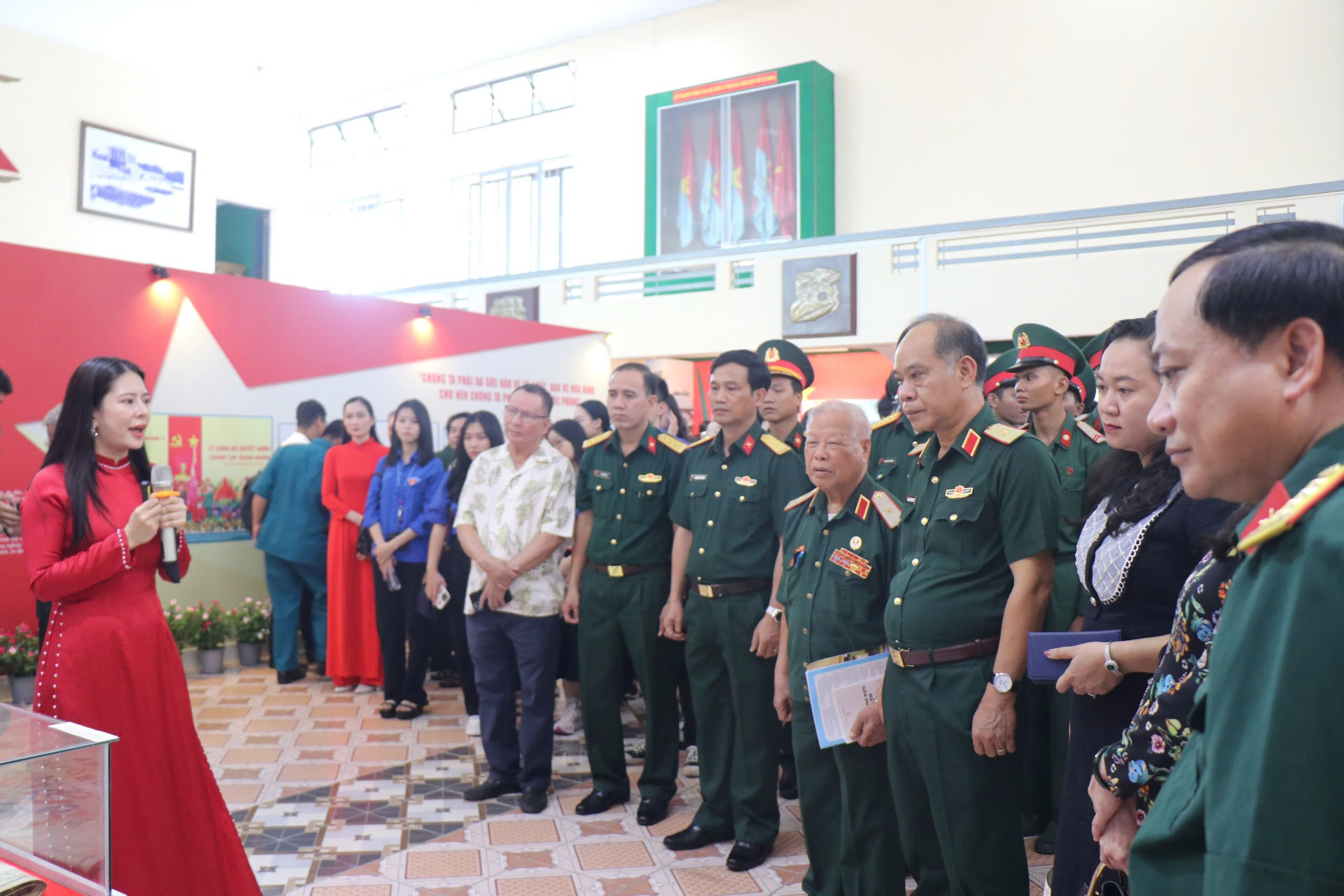Qu&acirc;n khu 7 lu&ocirc;n l&agrave; điểm s&aacute;ng của to&agrave;n qu&acirc;n, to&agrave;n quốc- Ảnh 2.