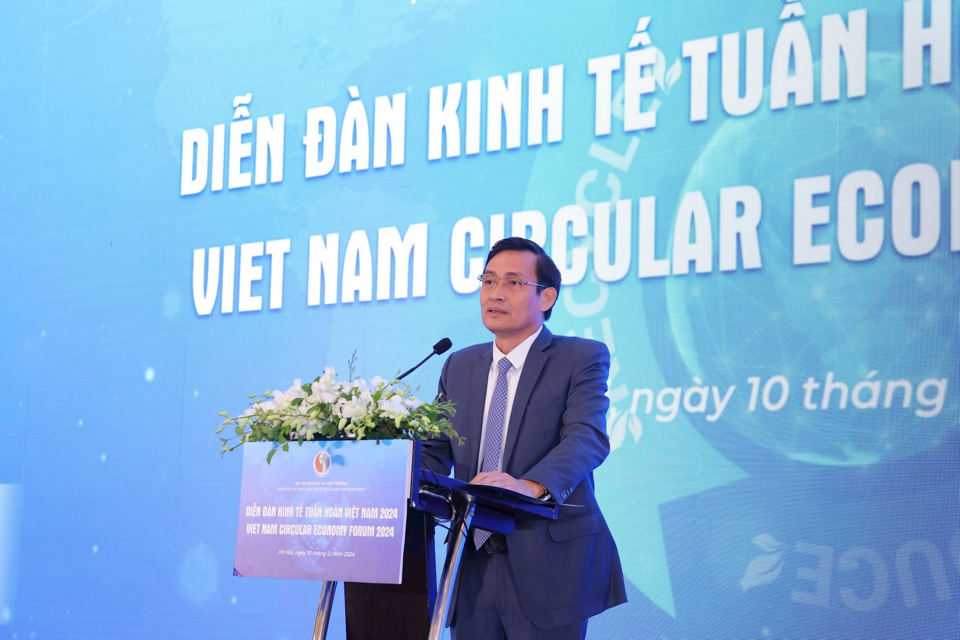 Bốn con đường cần ưu ti&ecirc;n để th&uacute;c đẩy nền kinh tế tuần ho&agrave;n- Ảnh 2.